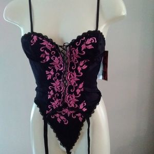 Fantasy bustier and panty